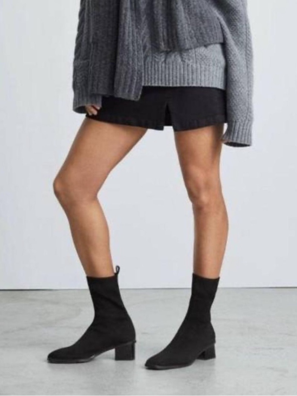 EVERLANE The High Ankle Glove Boot Black Reknit Knit Block Heel Booties size 7.5